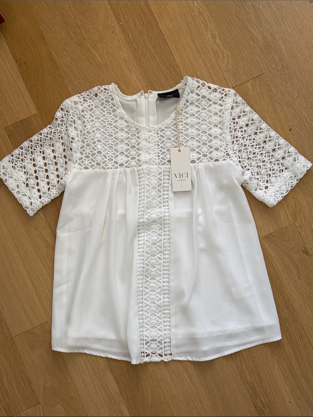 VICI White Crochet Lace Paneled Blouse